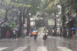 Bắc Bộ mưa to trước khi chuyển nắng nóng