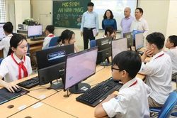 H&agrave; Nội tăng cường 'l&aacute; chắn số' bảo vệ trẻ em trước c&aacute;c nguy cơ tr&ecirc;n kh&ocirc;ng gian mạng