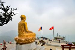 An trú giữa nhân gian