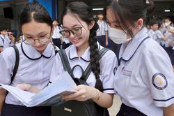 Thí sinh Hà Nội chờ 'giờ G': Điểm thi và điểm chuẩn lớp 10 khi nào được công bố?