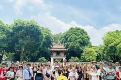 Thu hút 18 triệu lượt khách trong 6 tháng, du lịch Hà Nội lấy đà tăng tốc