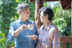 Sau nghỉ hưu mới thấm: 4 điều tôi từng xem nhẹ lại quyết định hạnh phúc tuổi già