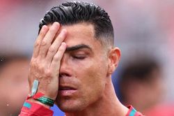 Ronaldo bất lực, Bồ Đào Nha hòa mà như thua Congo