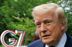 Tổng thống Trump: 'Nếu không thích, chúng tôi sẽ quay lại ném bom'