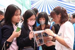 Hướng nghiệp cho học sinh: Không đợi đến cuối cấp