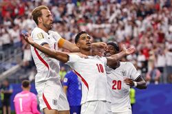 HLV Tuchel mắng mỏ các cầu thủ Anh thậm tệ