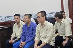 X&eacute;t xử c&aacute;c bị c&aacute;o trong đường d&acirc;y mua b&aacute;n thận m&agrave; b&aacute;o Ph&aacute;p Luật TP.HCM từng phản &aacute;nh