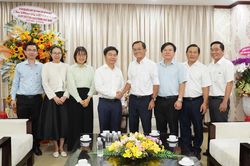 Đo&agrave;n đại biểu Quốc hội, Sở X&acirc;y dựng, VKSND TP.HCM ghi nhận dấu ấn hơn 35 năm của B&aacute;o Ph&aacute;p Luật TP.HCM