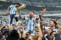 Những đội vô địch World Cup dù gây thất vọng ở trận đầu tiên
