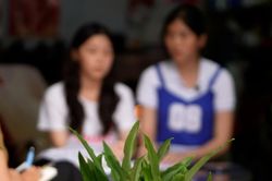 Ca sĩ Việt 15 tuổi nói áp lực, tổn thương khi bị 'bạo lực tinh thần'
