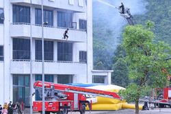 Lần đầu triển khai Bệnh viện D&atilde; chiến cấp 3 tại thực địa
