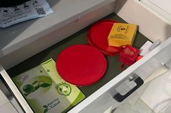 Vừa cưới xong, cặp vợ chồng bị kẻ gian cạy cửa cuỗm sạch vàng cưới