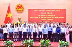 B&aacute;o ch&iacute; đồng h&agrave;nh c&ugrave;ng sự ph&aacute;t triển mạnh mẽ của H&agrave; Nội