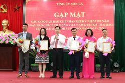Sơn La gặp mặt c&aacute;c cơ quan b&aacute;o ch&iacute; nh&acirc;n kỉ niệm 101 năm Ng&agrave;y B&aacute;o ch&iacute; C&aacute;ch mạng Việt Nam