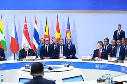 Thủ tướng L&ecirc; Minh Hưng dự phi&ecirc;n to&agrave;n thể Hội nghị Cấp cao Kỷ niệm 35 năm quan hệ ASEAN - Nga