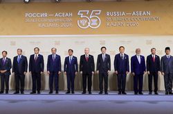 Thủ tướng L&ecirc; Minh Hưng dự phi&ecirc;n to&agrave;n thể Hội nghị Cấp cao Kỷ niệm 35 năm quan hệ ASEAN - Nga