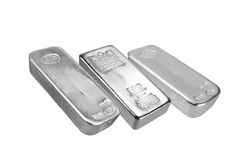 Sáng 18/6, giá bạc thế giới và trong nước diễn biến trái chiều