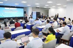 Gi&uacute;p doanh nghiệp n&acirc;ng cao năng lực cạnh tranh quốc tế