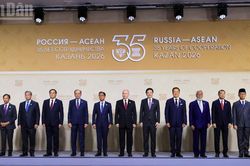 [Ảnh] Thủ tướng L&ecirc; Minh Hưng chụp ảnh chung c&ugrave;ng c&aacute;c Trưởng đo&agrave;n dự Hội nghị cấp cao ASEAN-Nga