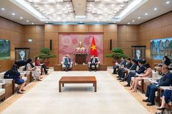 [Ảnh] Chủ tịch Quốc hội Trần Thanh Mẫn tiếp Đại sứ Canada, Đại sứ Hàn Quốc