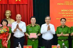 L&atilde;nh đạo Th&agrave;nh ủy Th&agrave;nh phố Hồ Ch&iacute; Minh thăm, động vi&ecirc;n lực lượng Cảnh s&aacute;t điều tra tội phạm về ma t&uacute;y