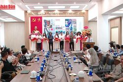 [Video] Triển lãm 'Minh họa trên báo' tôn vinh giá trị mỹ thuật báo chí