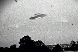 Xôn xao hồ sơ mật UFO của Mỹ: Những vụ chạm trán 'nổi da gà'