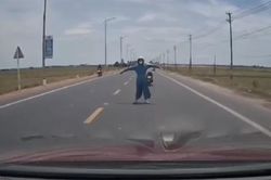 Hành động khó hiểu của một người phụ nữ ở Quảng Trị gây xôn xao
