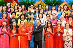 B&agrave; L&ecirc; Thị Thủy t&aacute;i đắc cử Chủ tịch Hội LHPN Việt Nam kh&oacute;a XIV