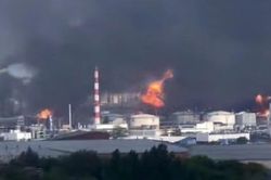 Tung 'đ&ograve;n trừng phạt tầm xa' v&agrave;o Moscow, Ukraine hứng mưa t&ecirc;n lửa