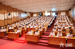 Cảnh s&aacute;t biển Việt Nam đối thoại d&acirc;n chủ với c&aacute;n bộ, chiến sĩ khối cơ quan Bộ tư lệnh