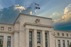 Fed ra quyết định mới về l&atilde;i suất, chứng kho&aacute;n Mỹ đồng loạt giảm nhẹ