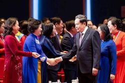 Phụ nữ l&agrave; chủ thể quan trọng kiến tạo tương lai ph&aacute;t triển của đất nước trong kỷ nguy&ecirc;n mới