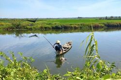 X&oacute;t xa hai mẹ con c&ugrave;ng mắc t&acirc;m thần tử vong dưới s&ocirc;ng