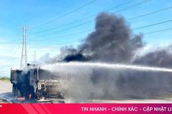 Xe tải bất ngờ bốc cháy trên đường vành đai phía Nam Hà Tĩnh