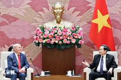 Chủ tịch Quốc hội Trần Thanh Mẫn tiếp Đại sứ Canada v&agrave; H&agrave;n Quốc