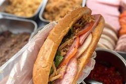 Bộ Y tế: L&agrave;m r&otilde; nguy&ecirc;n nh&acirc;n vụ 22 người nhập viện sau ăn b&aacute;nh m&igrave; ở Đồng Th&aacute;p