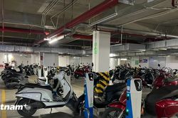 Bộ Xây dựng chỉ ra nút thắt chuyển đổi từ xe xăng sang phương tiện điện
