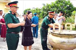 D&acirc;ng hương tưởng nhớ Thủ tướng V&otilde; Văn Kiệt