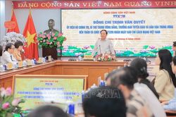 TTXVN ph&aacute;t huy vai tr&ograve; cơ quan truyền th&ocirc;ng chủ lực đa phương tiện, dẫn nguồn th&ocirc;ng tin