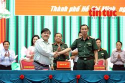 Bộ Tư lệnh TP Hồ Ch&iacute; Minh tăng cường phối hợp với b&aacute;o ch&iacute; trong tuy&ecirc;n truyền nhiệm vụ quốc ph&ograve;ng