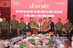 C&ocirc;ng an H&agrave; Nội v&agrave; MobiFone k&yacute; hợp t&aacute;c to&agrave;n diện về chuyển đổi số, ph&aacute;t triển hạ tầng số