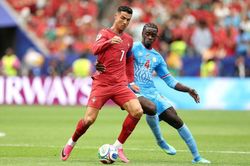 Hiện thực tàn khốc với Ronaldo