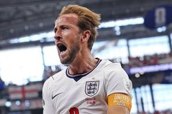 Kane cho Ronaldo 'hít khói' ở World Cup 2026