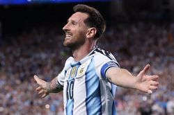 Rivaldo ngả mũ trước Messi: Thiên tài vẫn đang viết tiếp lịch sử