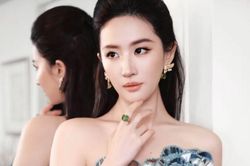 Lưu Diệc Phi khoe vẻ đẹp thanh tho&aacute;t, chiếm trọn mọi &aacute;nh nh&igrave;n tại sự kiện