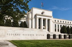 Fed giữ nguy&ecirc;n l&atilde;i suất, thị trường t&agrave;i ch&iacute;nh Mỹ đồng loạt giảm điểm