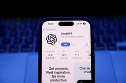 Lần đầu ti&ecirc;n thị phần ChatGPT giảm xuống dưới 50%