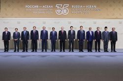 Thủ tướng Lê Minh Hưng tham dự phiên toàn thể Hội nghị Cấp cao Kỷ niệm 35 năm quan hệ ASEAN-Nga