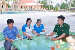 'Cột mốc sống' ở bi&ecirc;n giới Vĩnh Điều